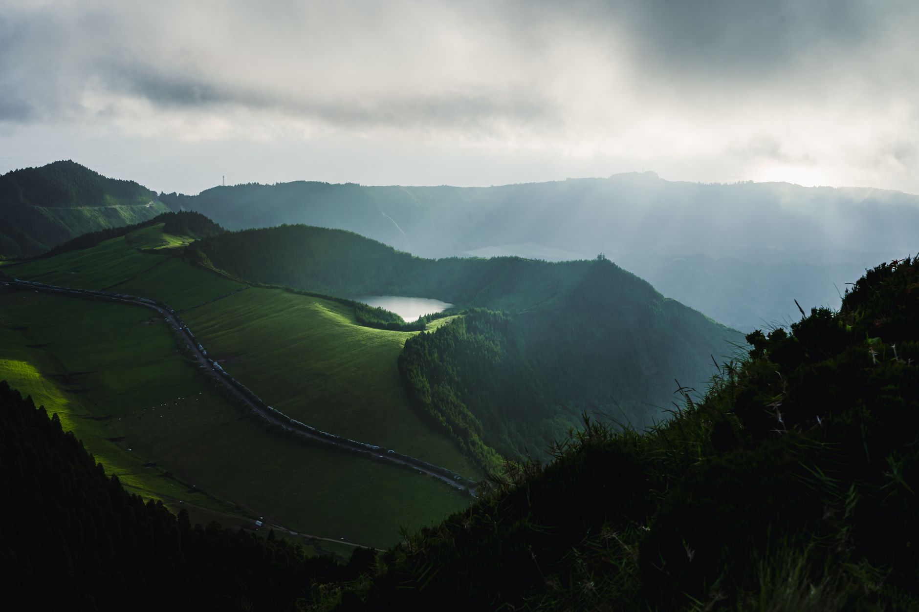 Location voiture Ponta Delgada : bien choisir selon l’île